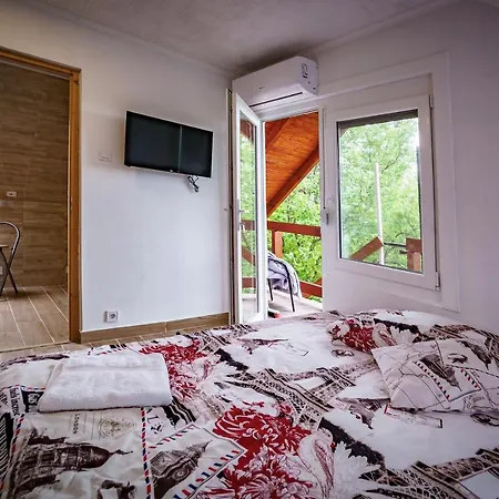 بيت ضيافة Robitel Wellness Vendeghaz Veszprem-gyulafiratot 4*