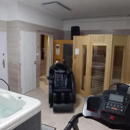 ゲストハウス Robitel Wellness Vendeghaz Veszprem-gyulafiratot