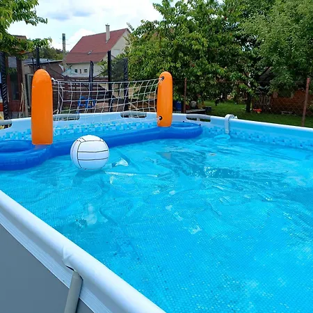 ゲストハウス Robitel Wellness Vendeghaz Veszprem-gyulafiratot 4*