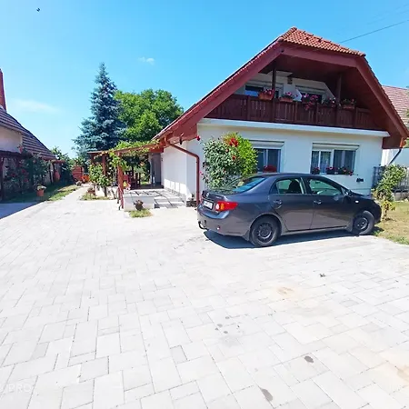 Robitel Wellness Vendeghaz Veszprem-gyulafiratot * Веспрем