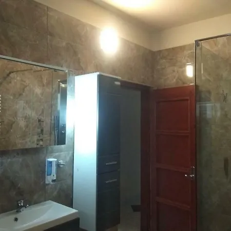 ゲストハウス Robitel Wellness Vendeghaz Veszprem-gyulafiratot 4*