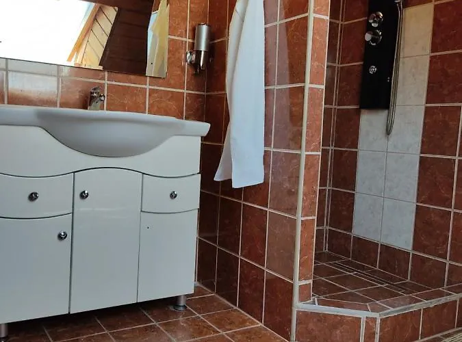 ゲストハウス Robitel Wellness Vendeghaz Veszprem-gyulafiratot ヴェスプレーム