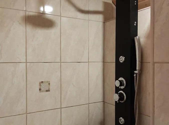 Robitel Wellness Vendeghaz Veszprem-gyulafiratot ゲストハウス 4*