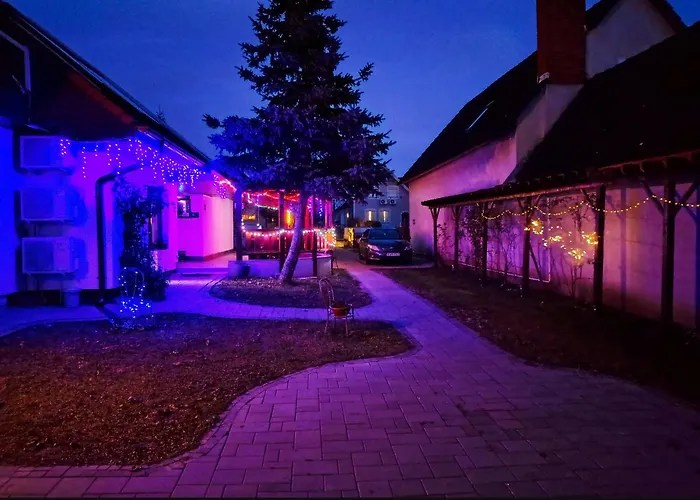 Robitel Wellness Vendeghaz Veszprem-gyulafiratot 4* ヴェスプレーム