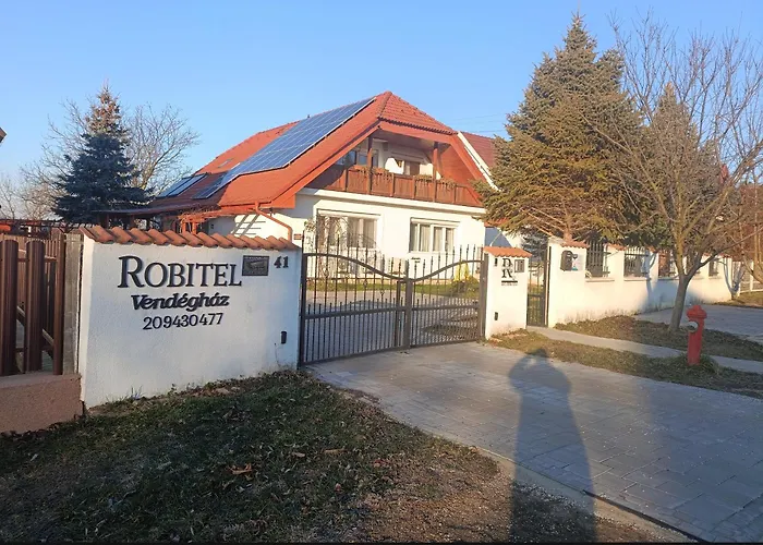 Robitel Wellness Vendeghaz Veszprem-gyulafiratot ゲストハウス ヴェスプレーム