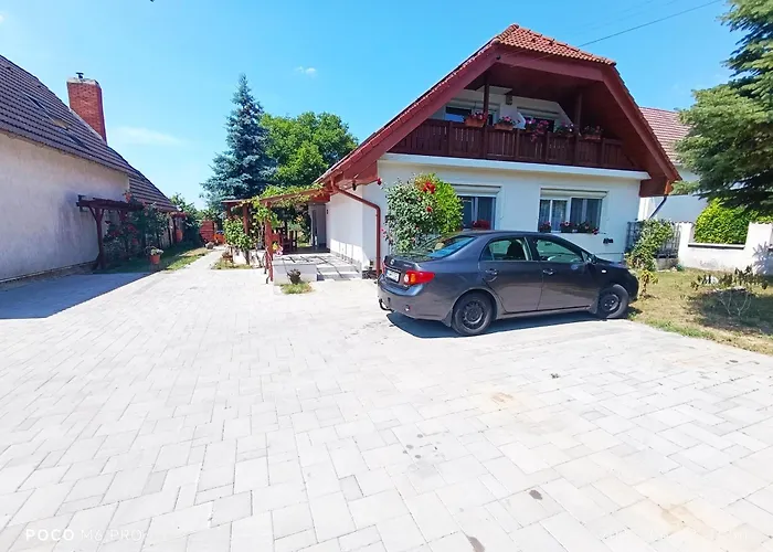 Robitel Wellness Vendeghaz Veszprem-gyulafiratot 4* ヴェスプレーム