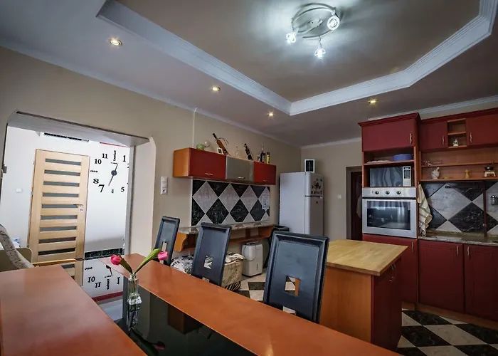 ゲストハウス Robitel Wellness Vendeghaz Veszprem-gyulafiratot 4*